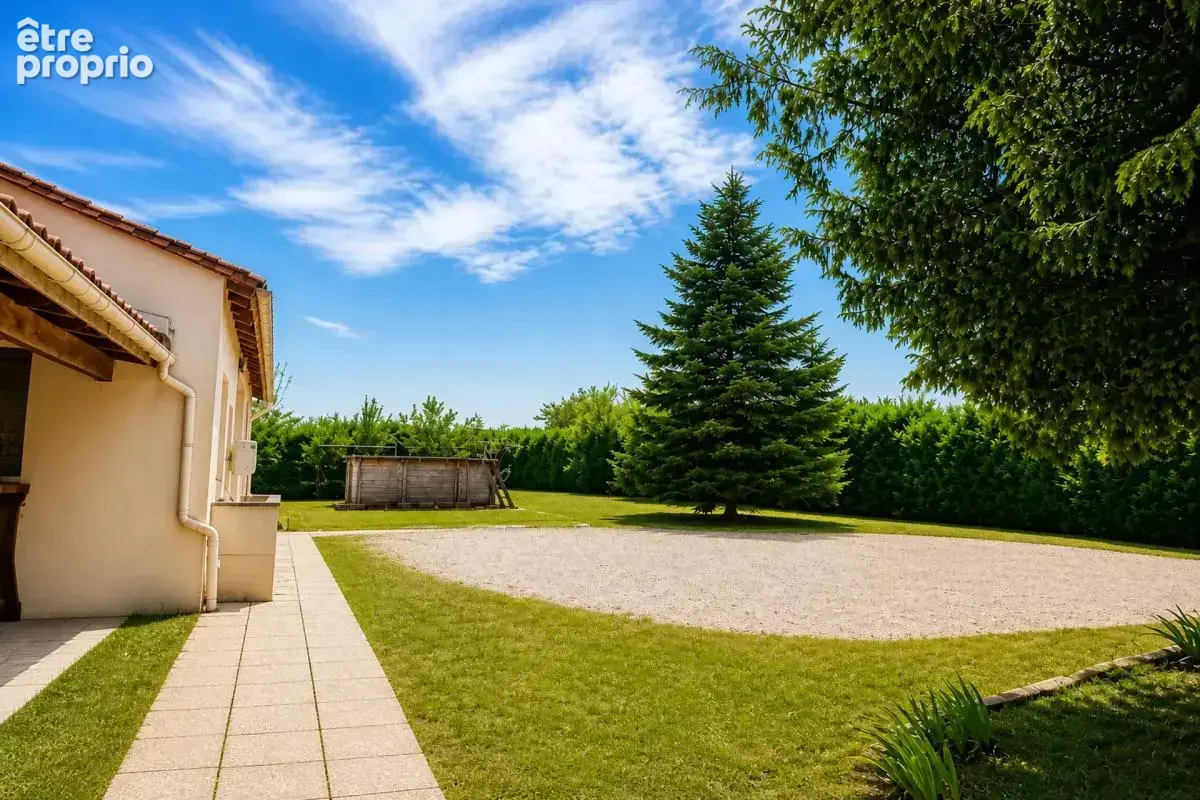 Maison de 6 pièces de 192 m² à Mornac - photo 11