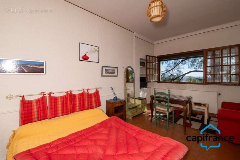 Maison à LA VALETTE-DU-VAR