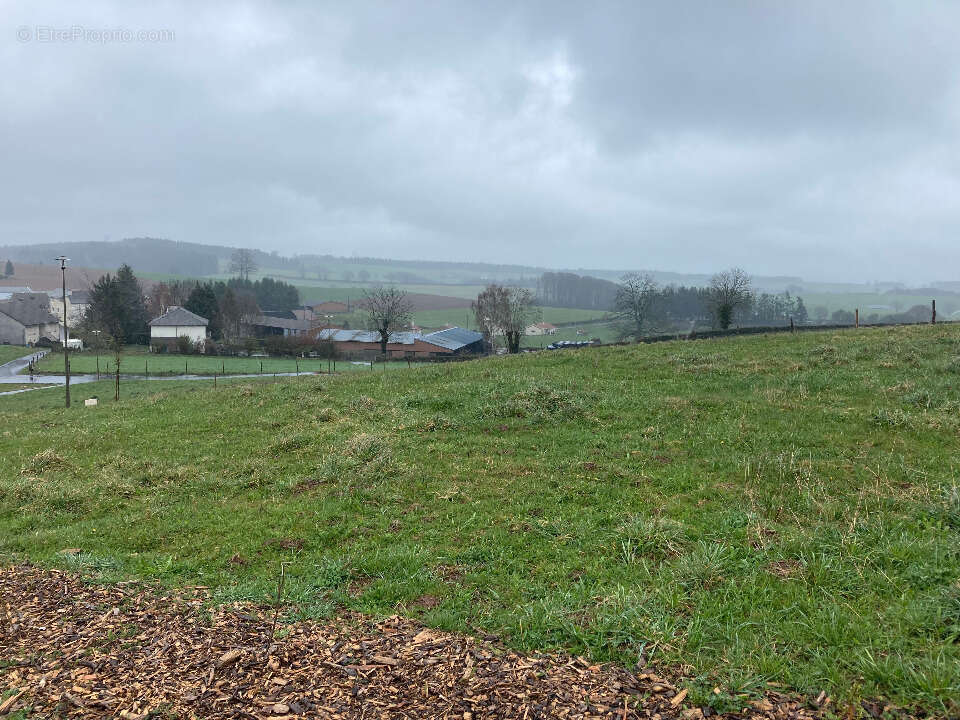 Terrain 790 m² à Lafeuillade-En-Vezie  - photo 3