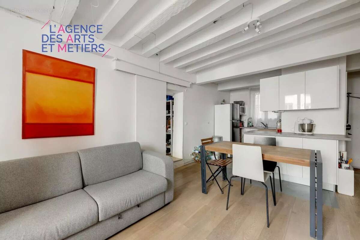 Appartement à PARIS-10E