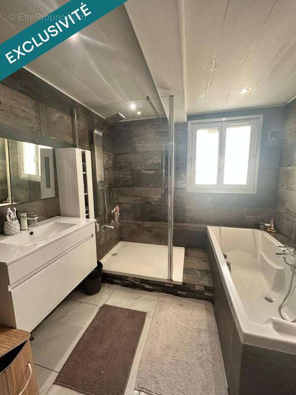 Photo 9 - Appartement à CHATEAUNEUF-LES-MARTIGUES