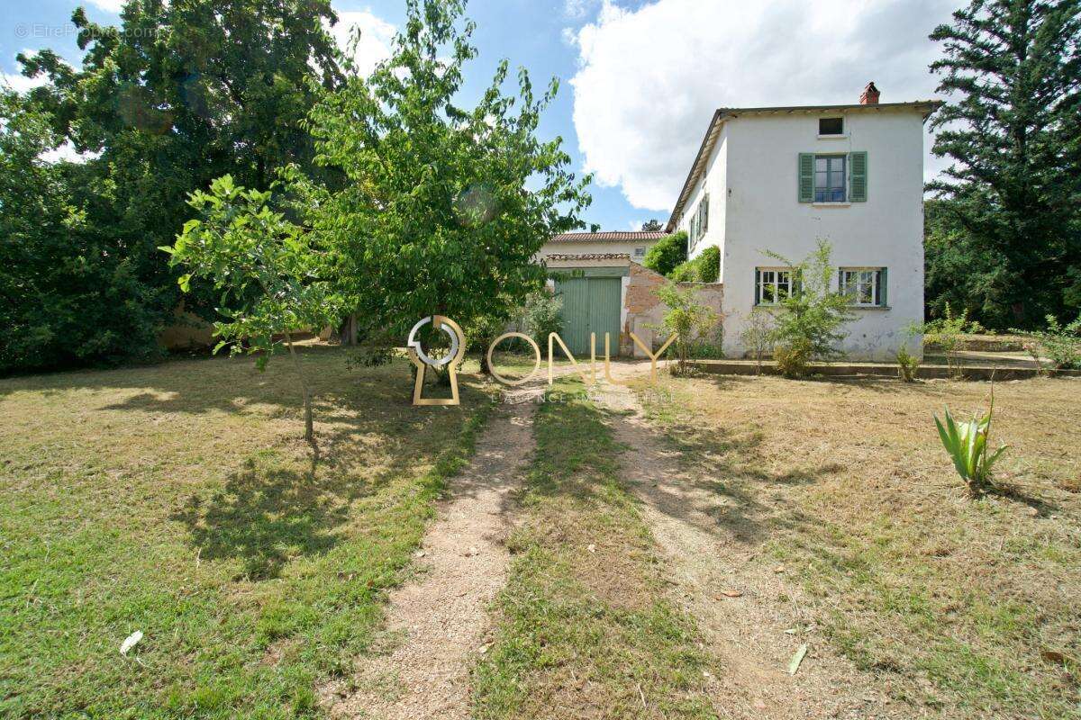 Maison à CHAZAY-D'AZERGUES