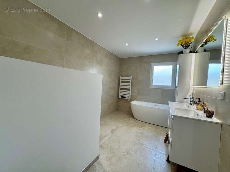 Maison à SAINT-CHRISTOL-LES-ALES