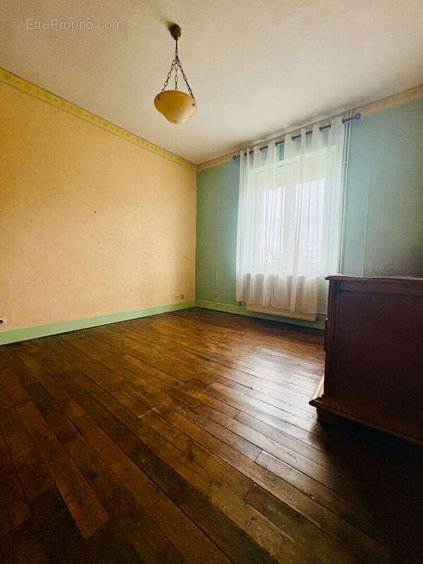 Maison à THAON-LES-VOSGES