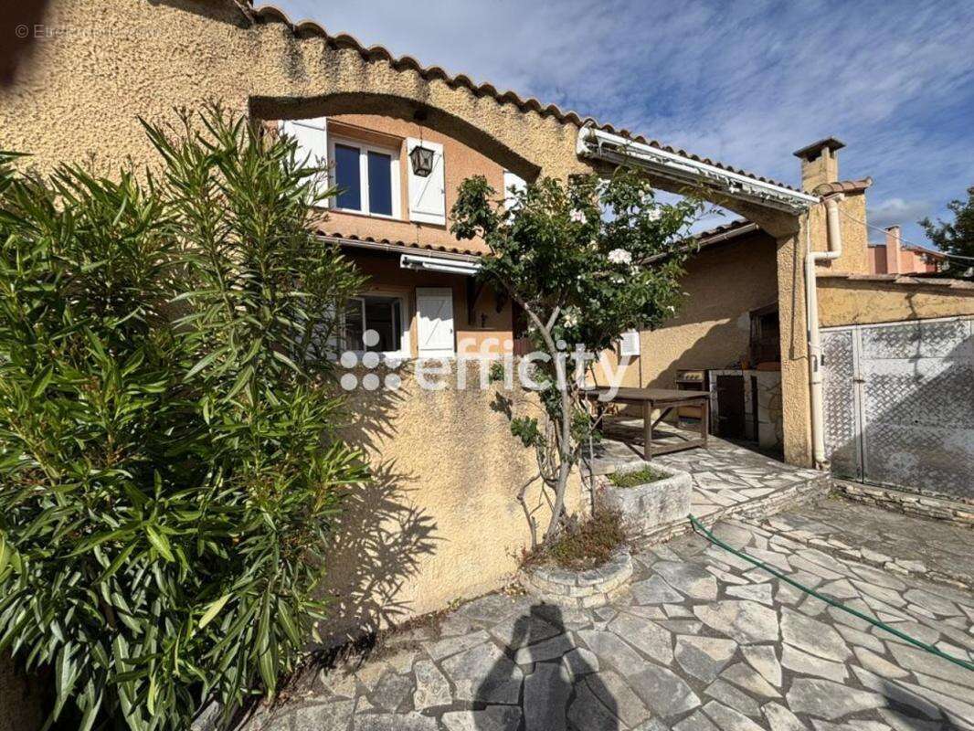 Maison à SERVIAN