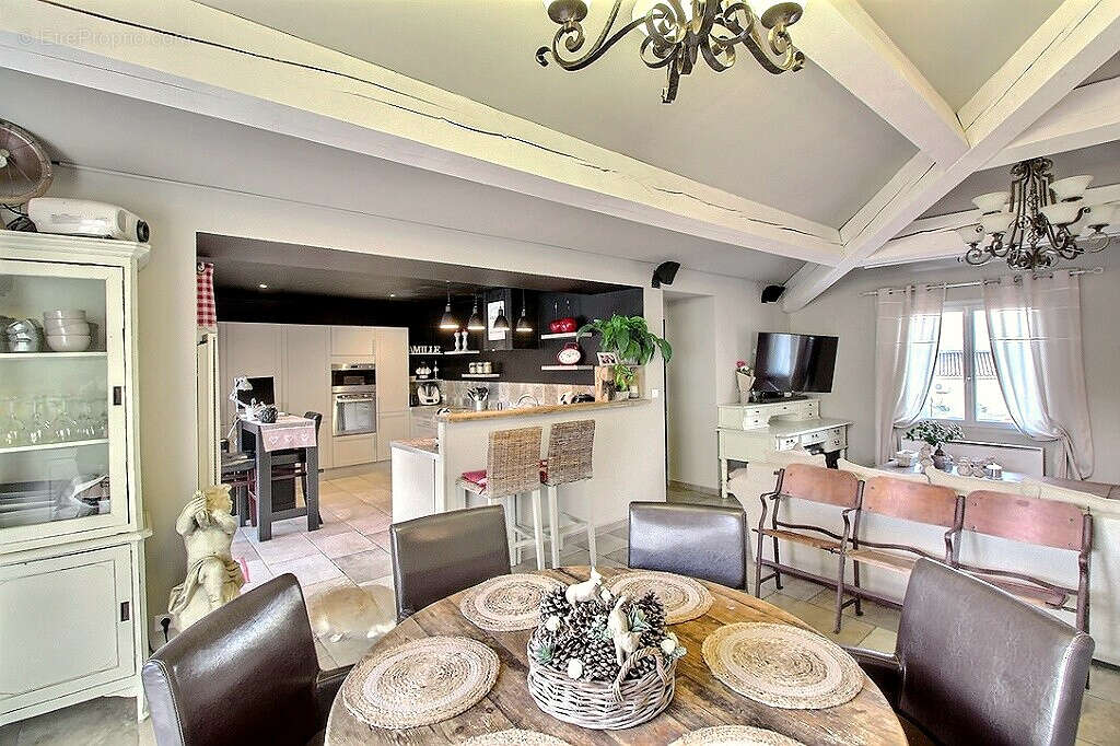 Maison à MALAUCENE