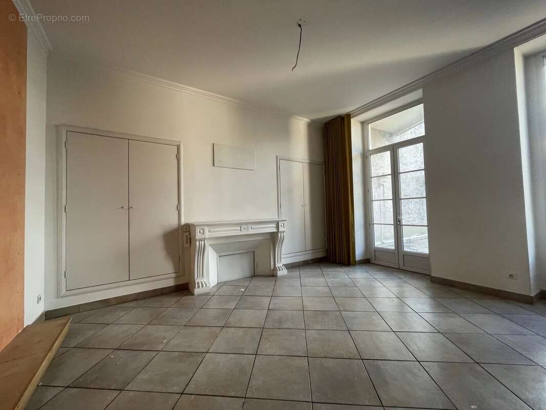 Appartement à LUNEL