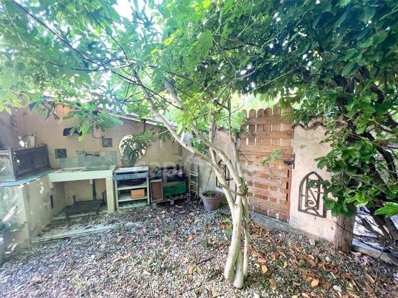 Maison à vendre à Digne-les-Bains – 115 m², 4 chambres, jardin arboré de 300 m², fort potentiel - photo 10