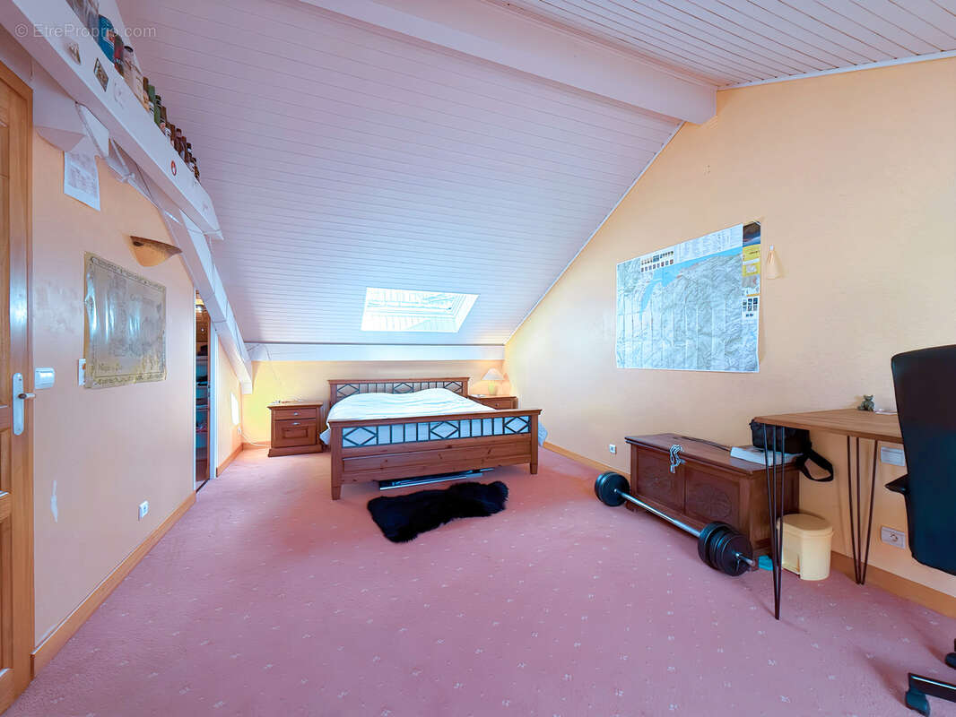 Maison à SAINT-CERGUES