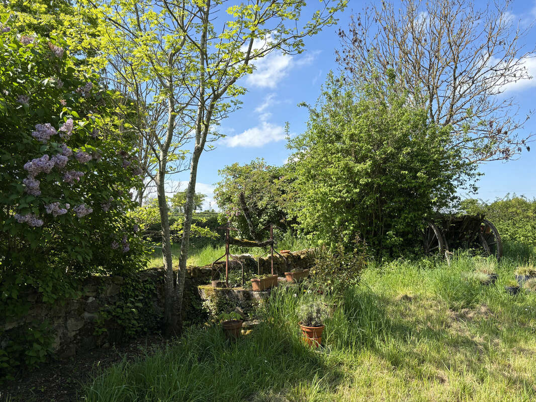 Maison à LOUROUX-DE-BEAUNE