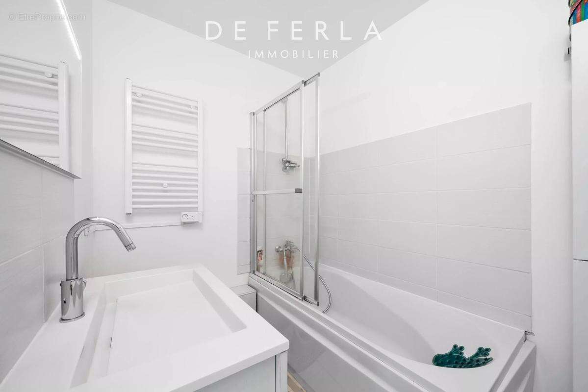Appartement à PARIS-15E