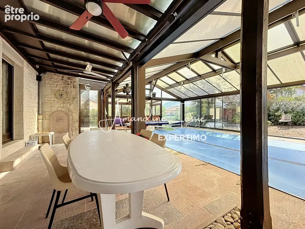 Une maison qui sort de l’ordinaire à Saint-Georges-de-Luzençon - photo 3
