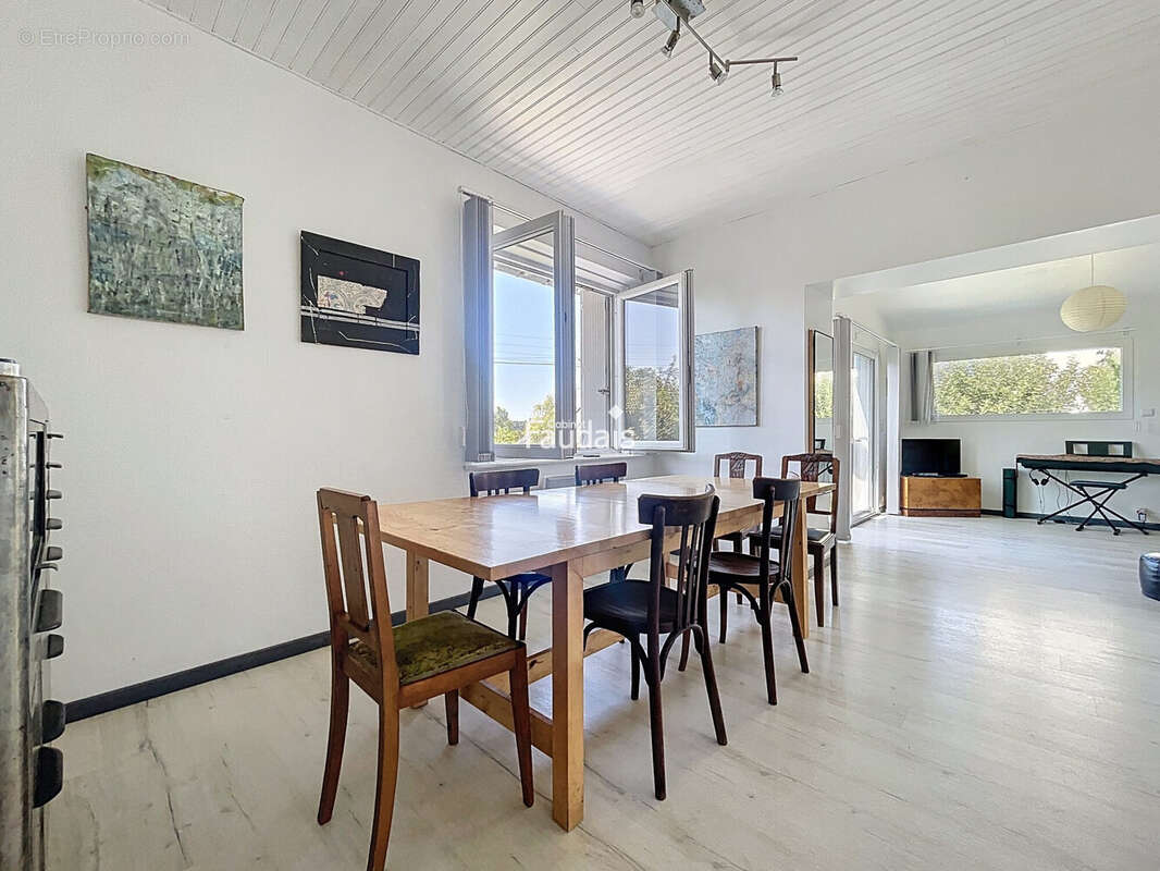 Maison 110 m² à Heugueville-Sur-Sienne  - photo 4