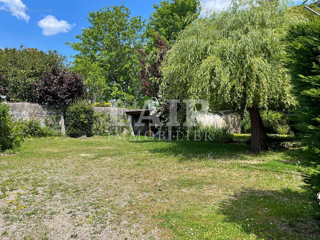 Maison à MAUVES-SUR-HUISNE