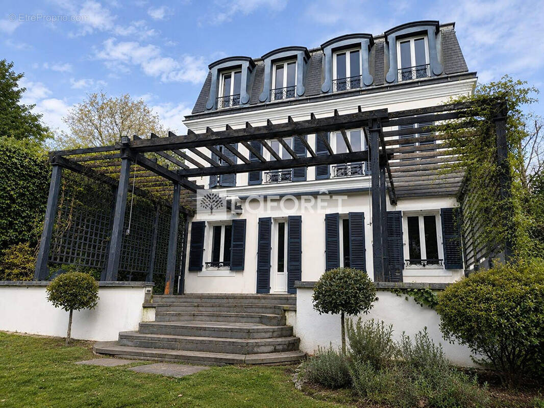 Maison à LE RAINCY