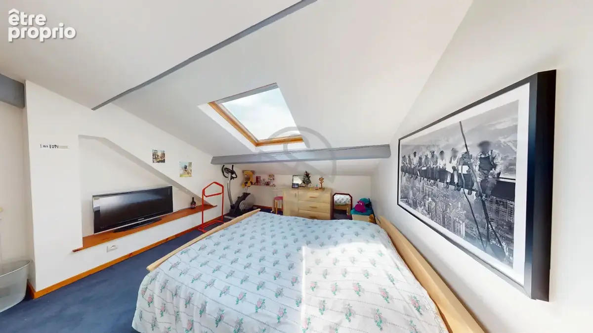 Duplex Jarrie 5 pièce(s) 184 m2 - Lumineux et en parfait état - photo 12