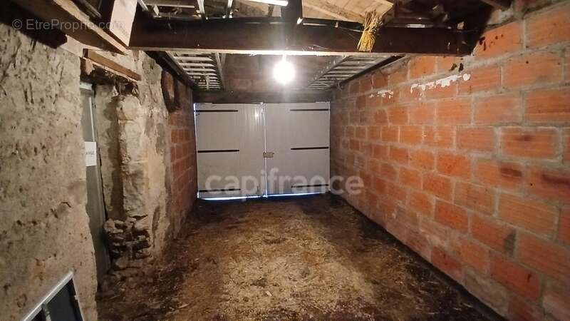Maison de campagne à vendre 4 pièces SAINT PLAISIR (03) - photo 9