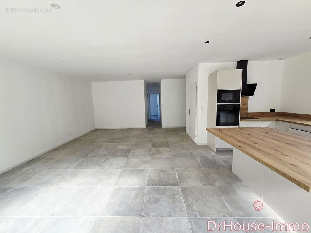 Maison à SAINT-CHINIAN