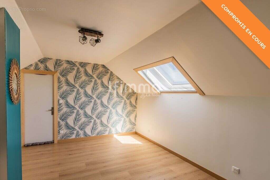 Sous Compromis : Maison Individuelle, Familiale, en pleine campa - photo 12