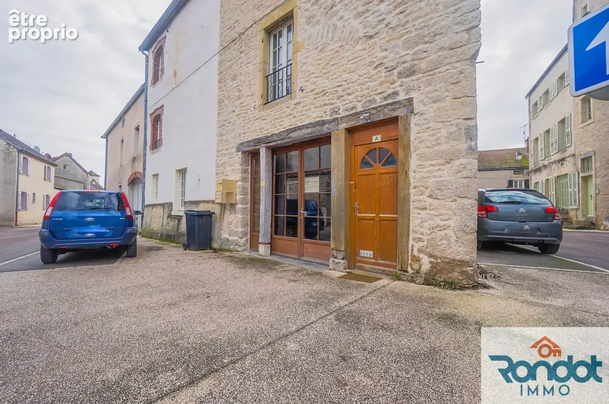 Local commercial de 72 m2 environ de type 3 - photo 2
