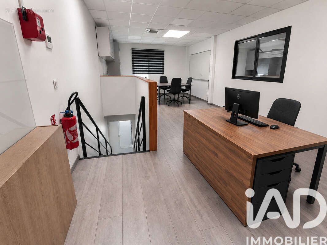 Photo 8 - Commerce à HERBLAY