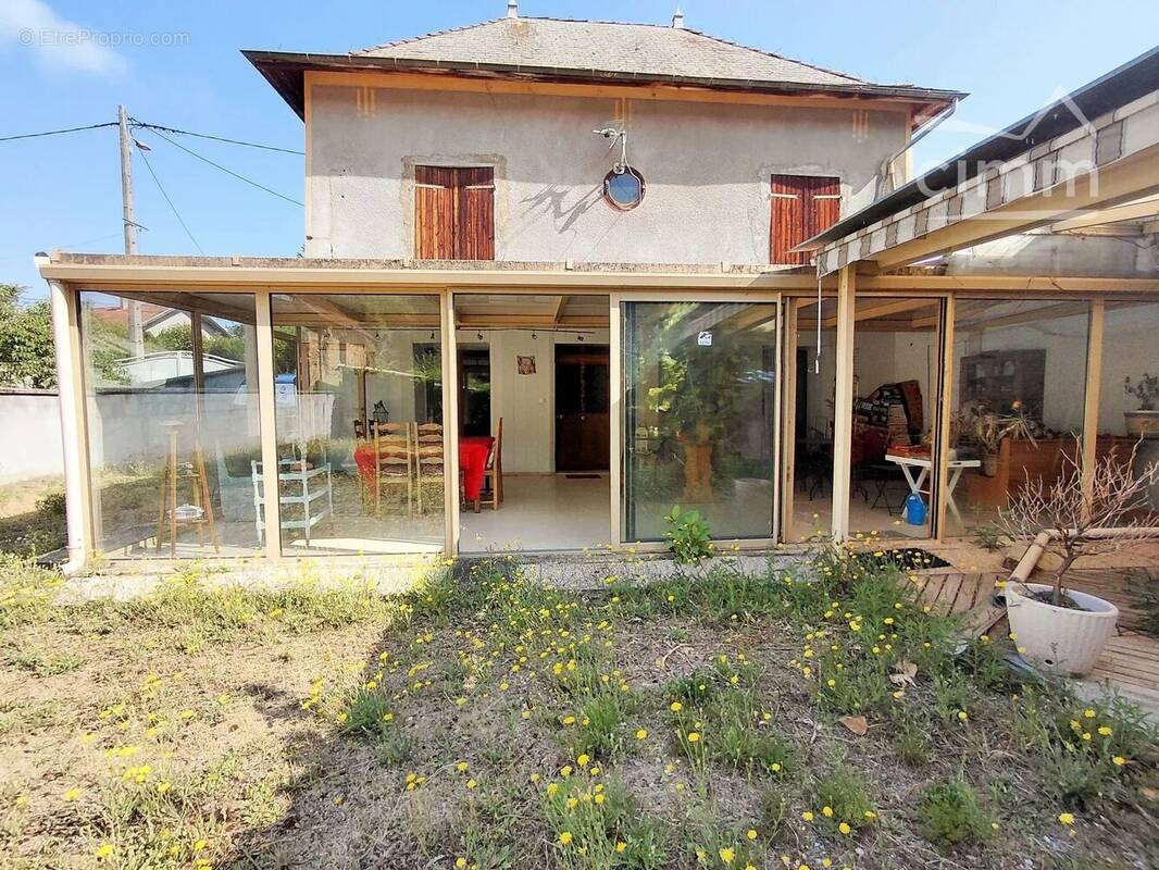 Maison à SAINT-CHEF