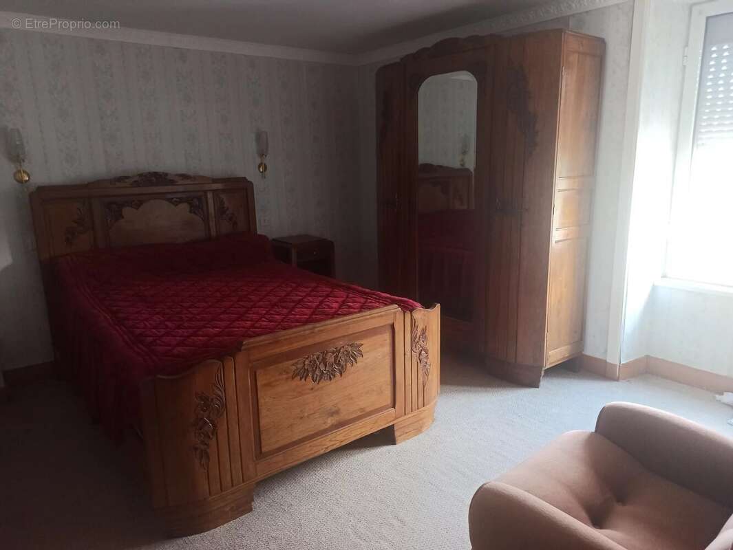 Maison à SAINT-SAMSON-SUR-RANCE