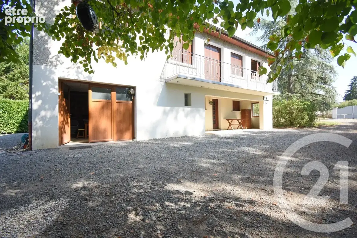 Maison 110 m² à Creuzier-Le-Vieux  - photo 11