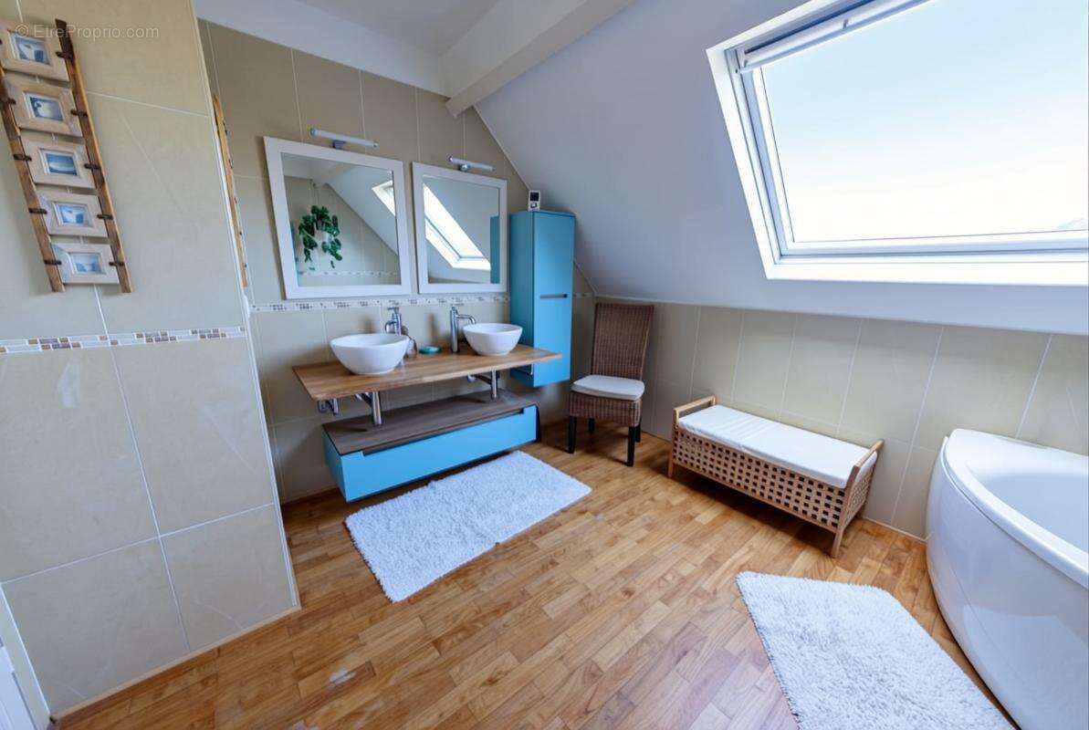 Maison à THOIRY