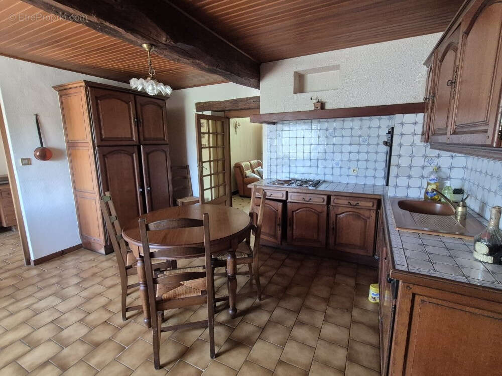 Maison à MONTAUT-LES-CRENEAUX