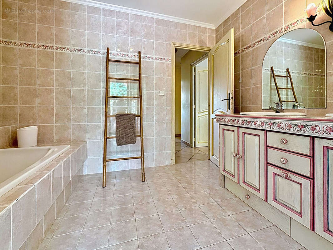 Maison à SAINT-RAPHAEL