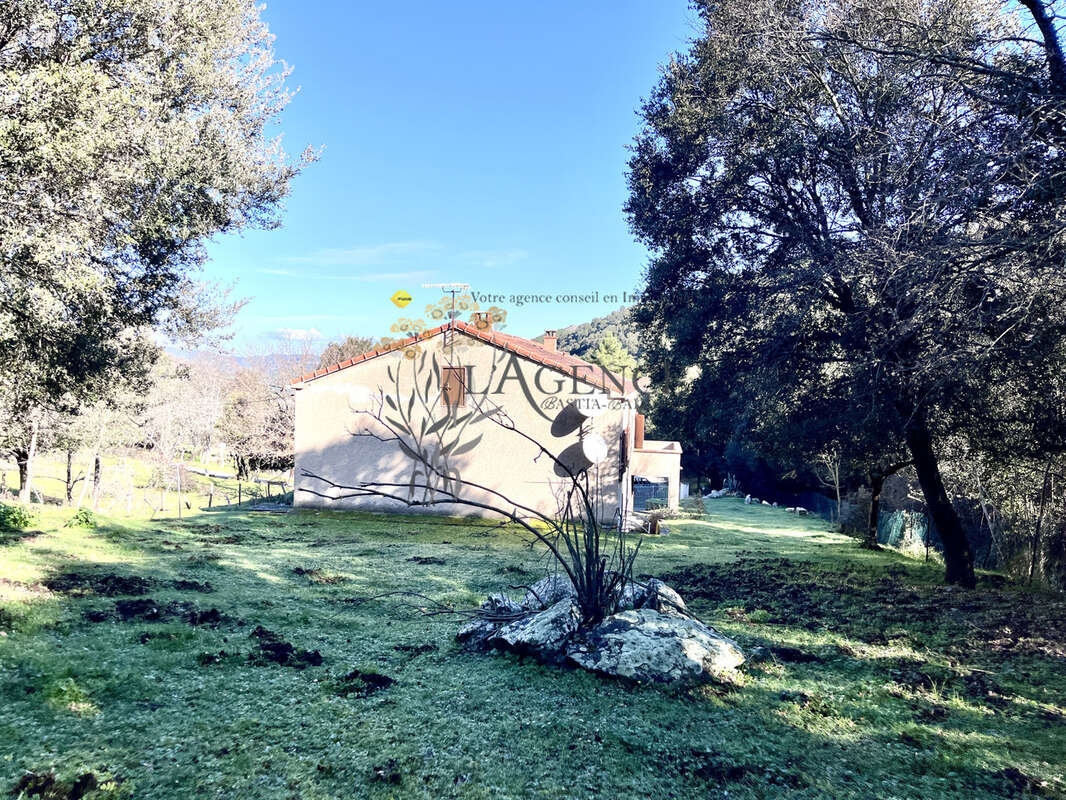 Maison à CASTIFAO