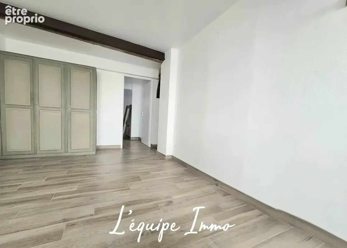 Belle maison de ville 5 chambres avec jardin, patio et parkings - photo 8