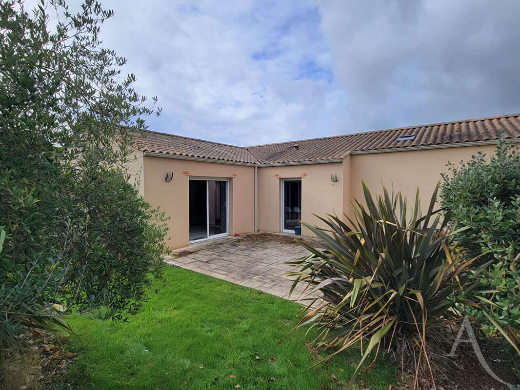 Maison à SAINT-ETIENNE-DU-BOIS