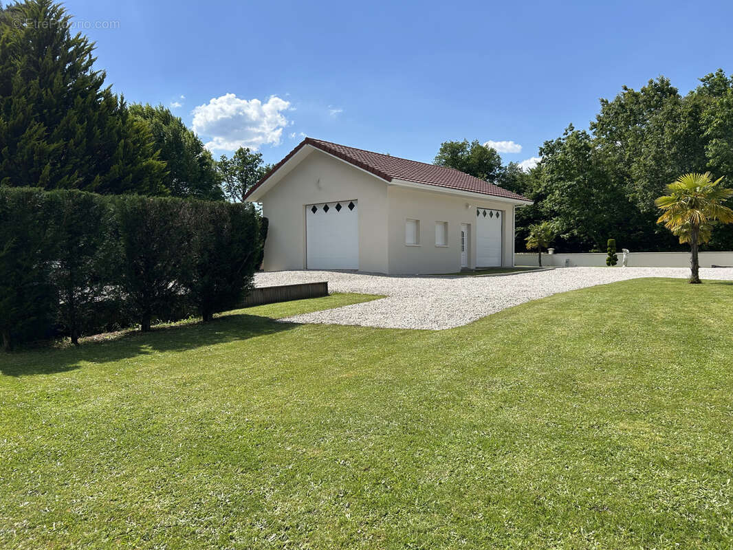 Maison à GIMEL-LES-CASCADES