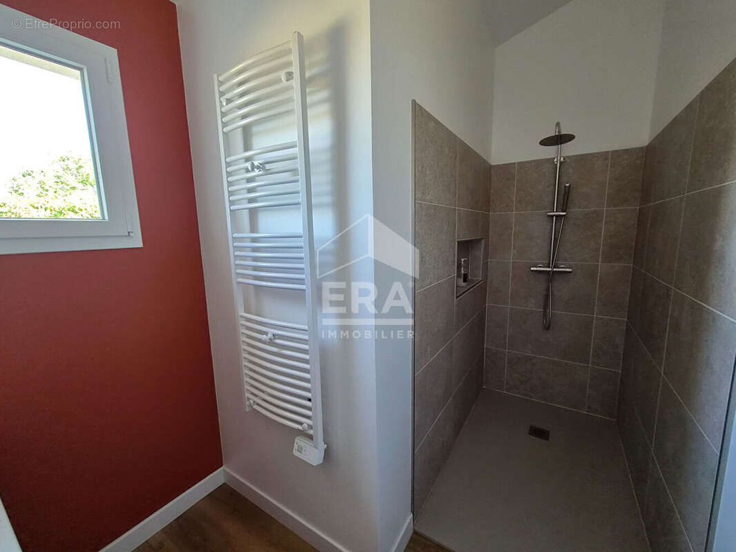 Maison 89m² à montpon-ménestérol - photo 5
