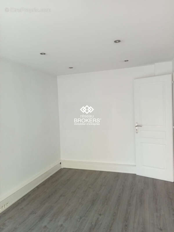 Commerce 88 m² à Pau  - photo 6