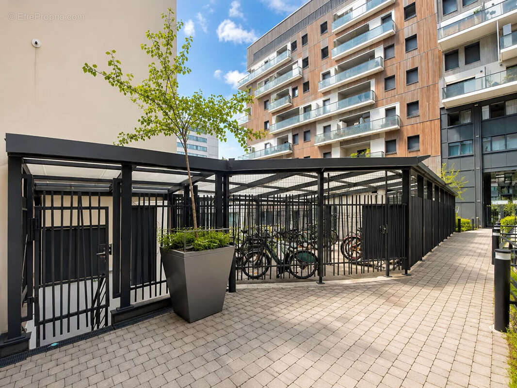 Appartement à PARIS-14E