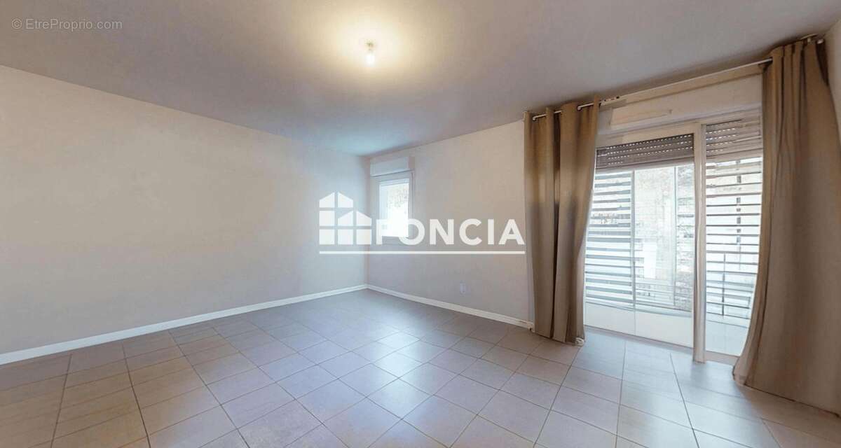 Appartement à SAINT-LAURENT-DE-LA-SALANQUE