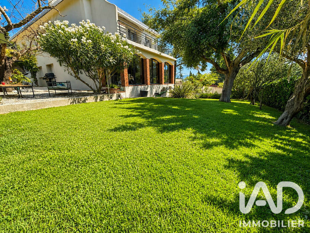 Maison 132 m² à Carnoux-En-Provence  - photo 2