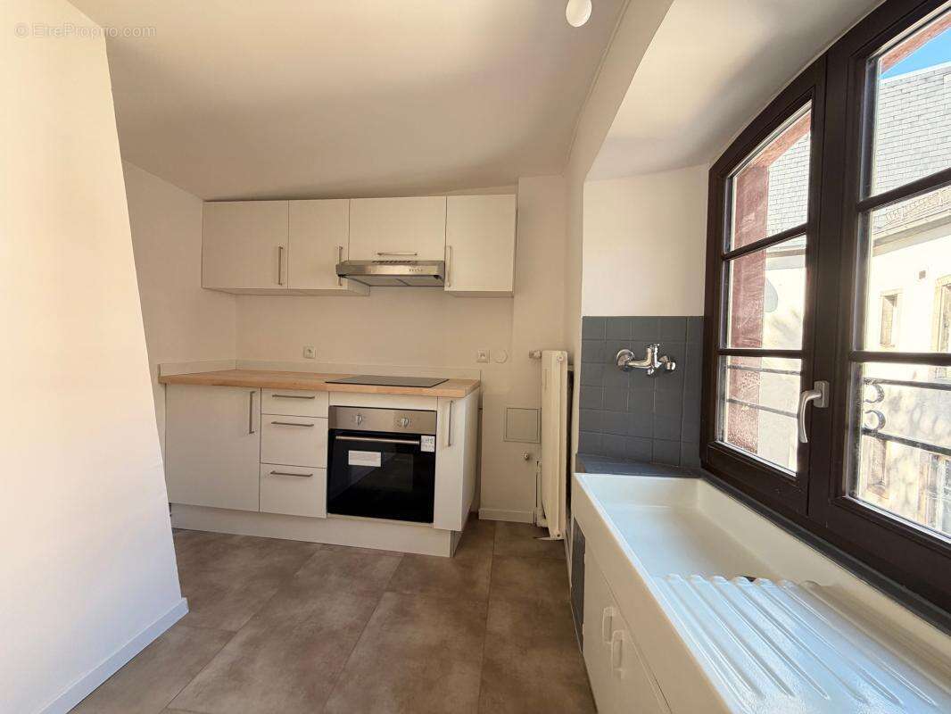 Duplex entièrement rénové – Petite France –

STRASBOURG – PETITE FRANCE - photo 7
