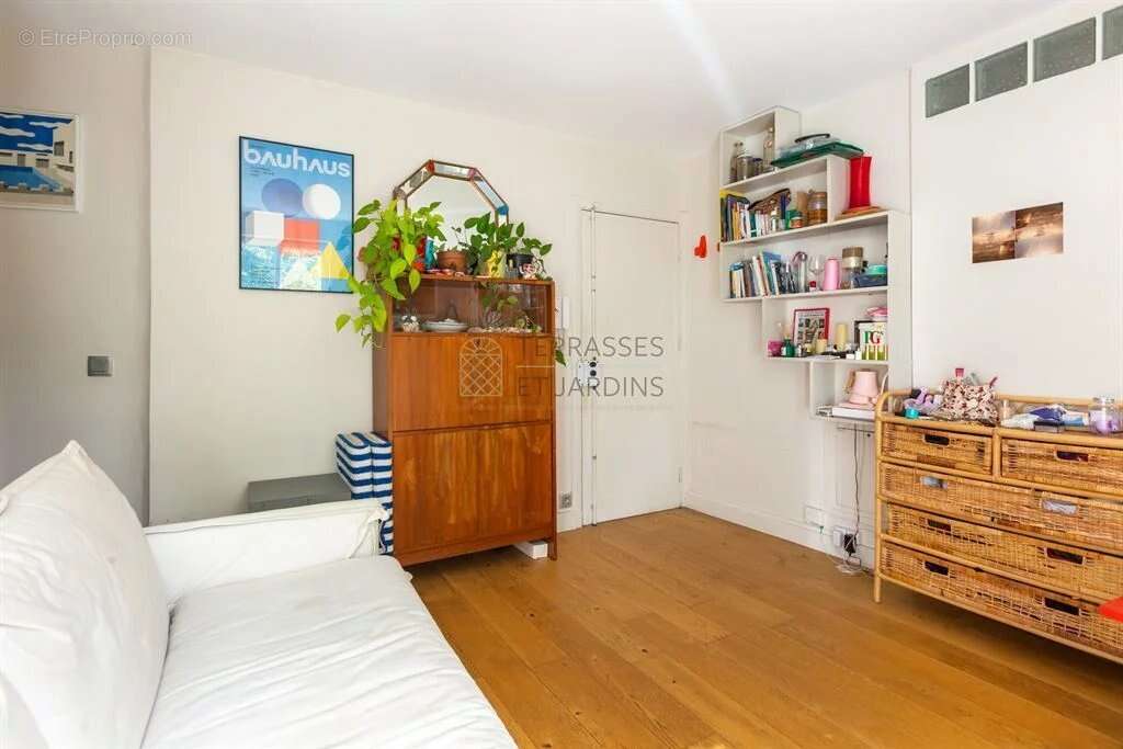 Appartement à PARIS-18E