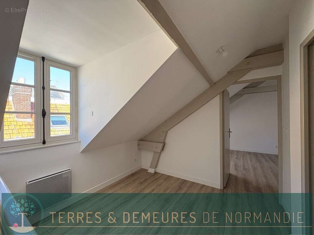 Appartement en Duplex de 63,18 m² situé au coeur du centre-ville de Dieppe, proche de la plage et du port, en Normandie - photo 6