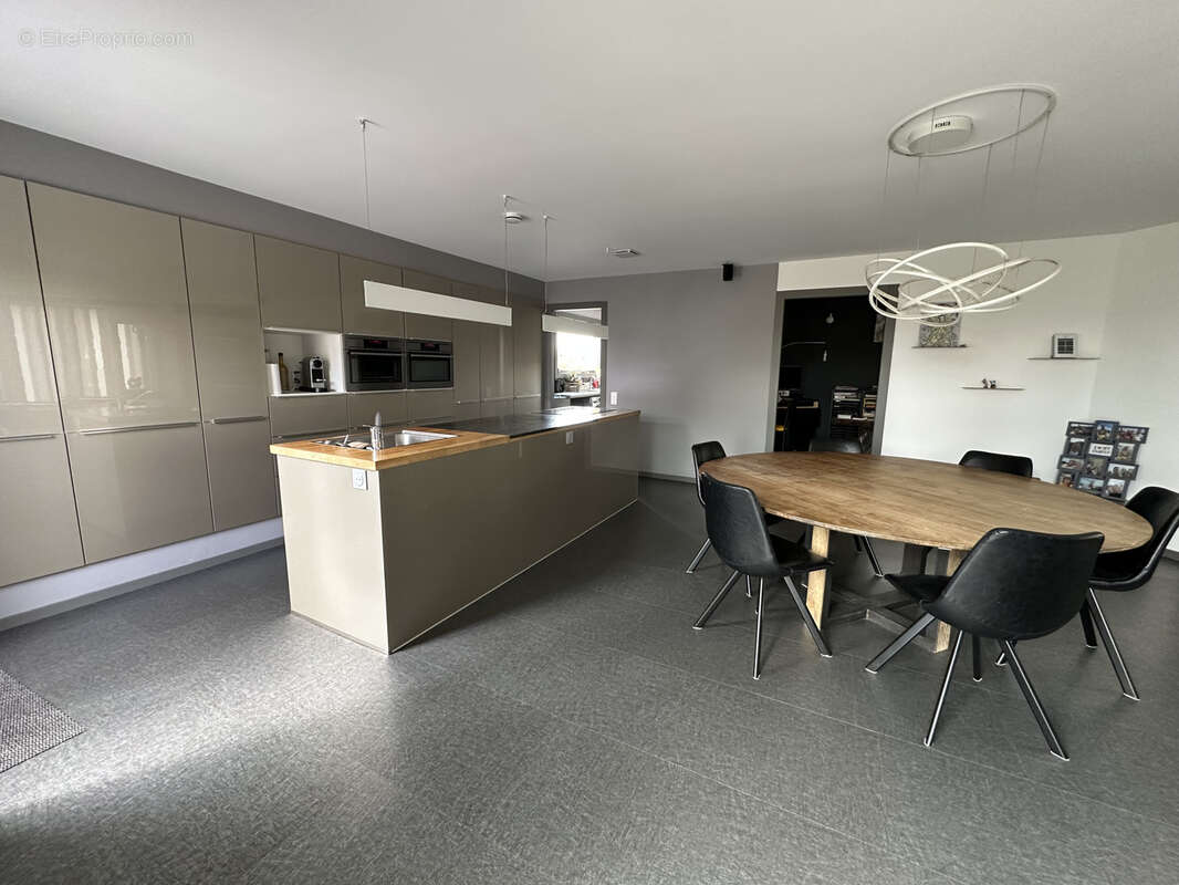 Appartement à MERIGNIES