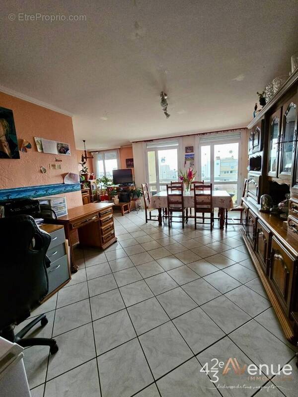 Appartement à SAINT-ETIENNE