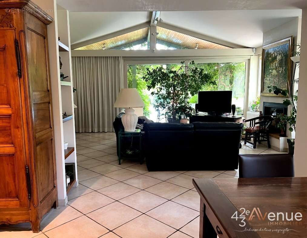 Maison à SAINT-MARTIN-LA-PLAINE