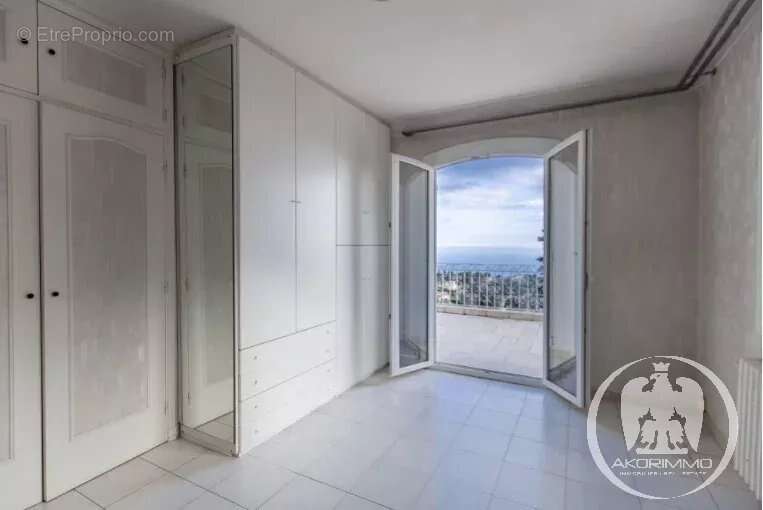 Appartement à LA TURBIE