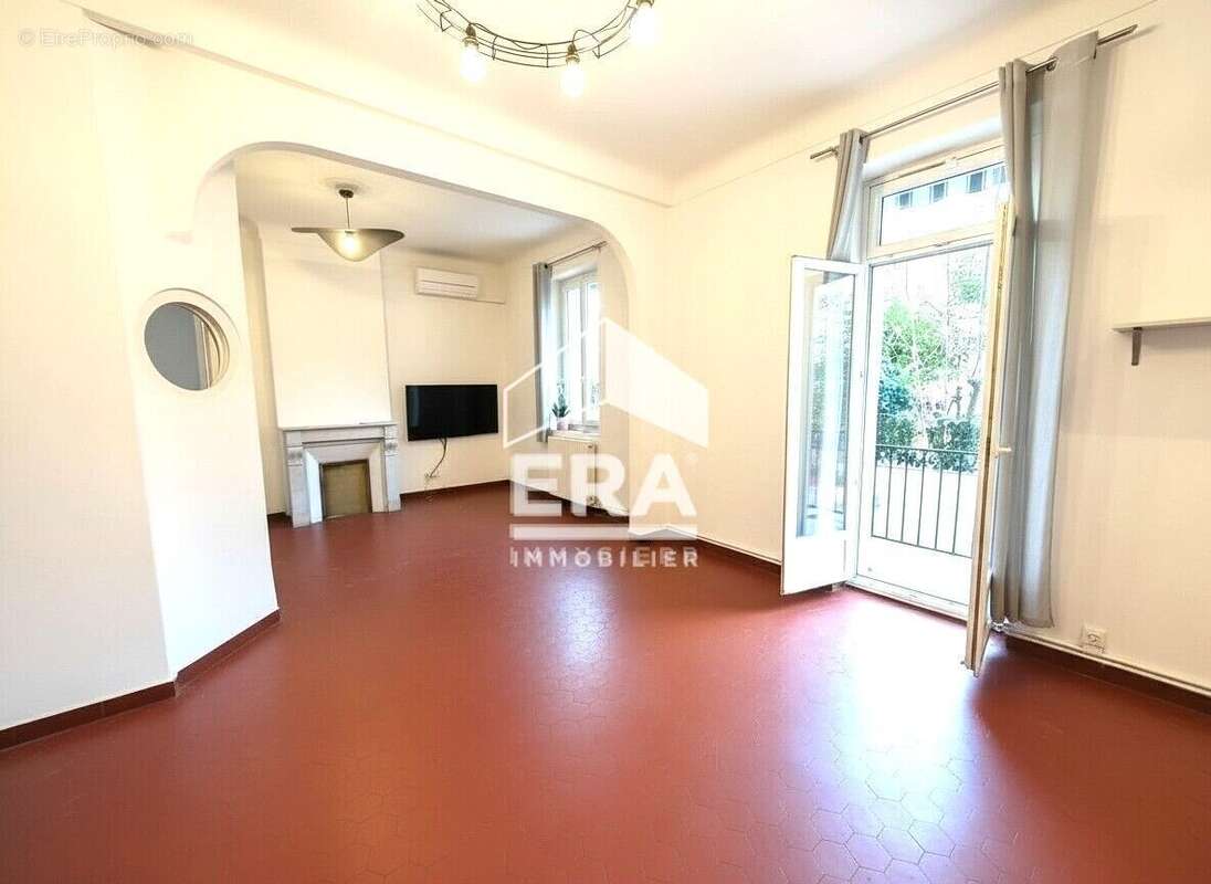 Appartement à MARSEILLE-5E