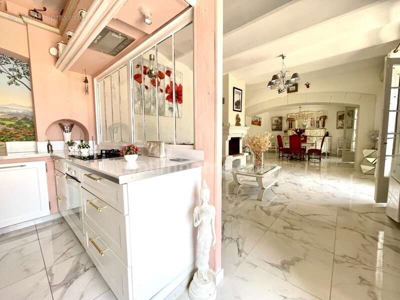 Maison à BELLEGARDE