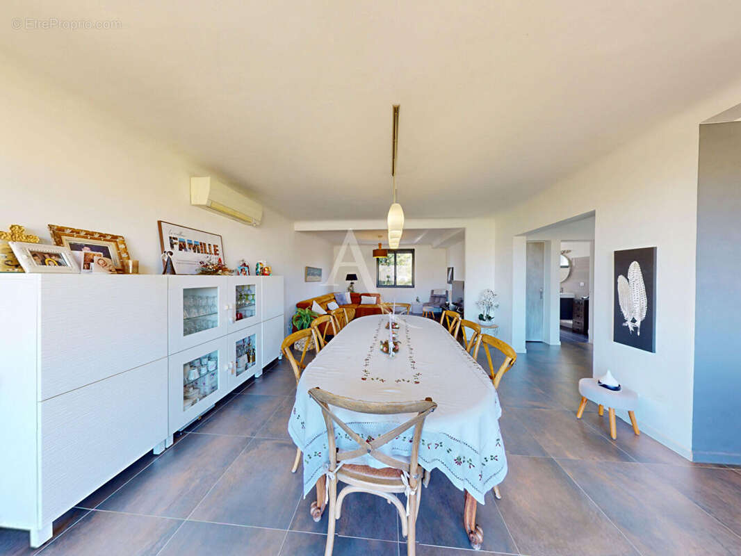 Maison à LEZIGNAN-CORBIERES